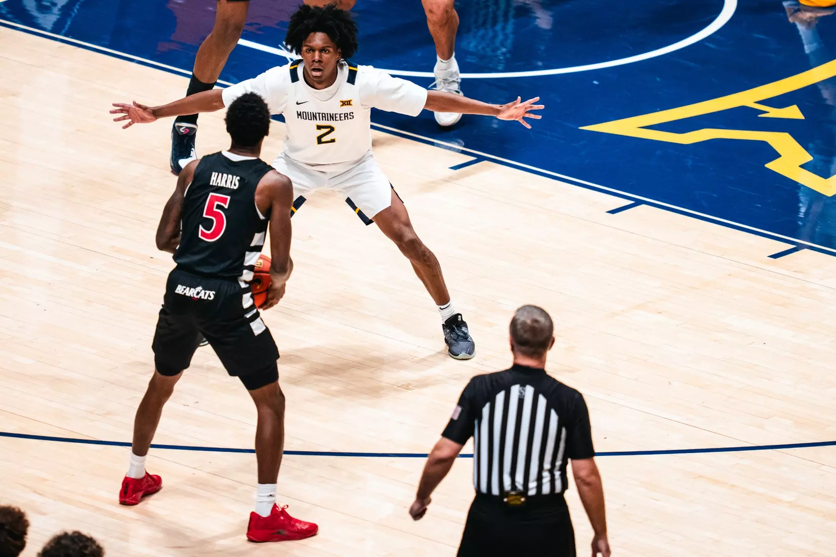 West Virginia battles Cincinnati in its Big 12 Conference home opener at Hope Coliseum on Jan. 6, 2026.