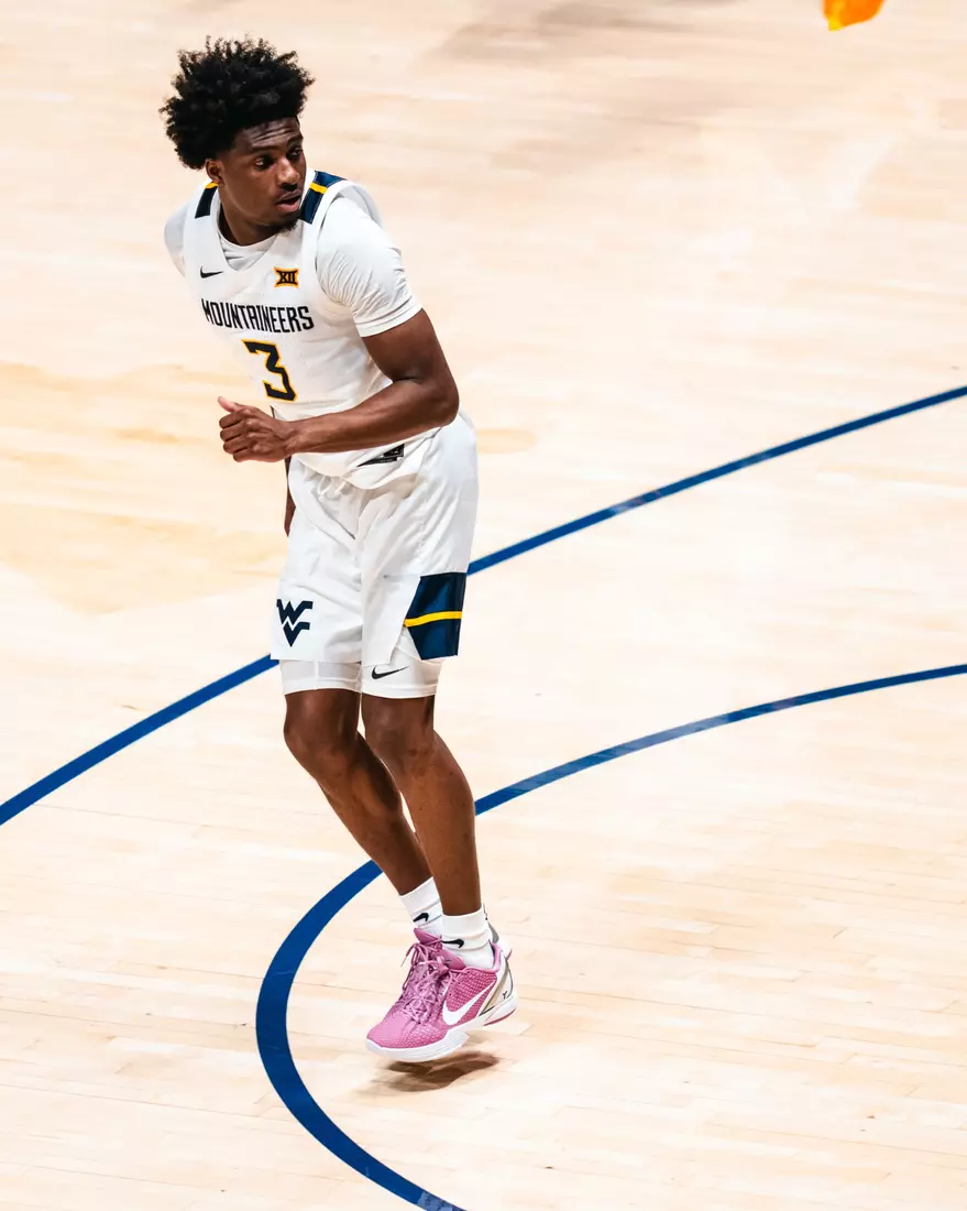 West Virginia battles Cincinnati in its Big 12 Conference home opener at Hope Coliseum on Jan. 6, 2026.