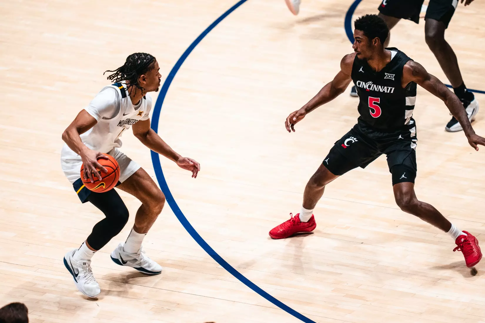 West Virginia battles Cincinnati in its Big 12 Conference home opener at Hope Coliseum on Jan. 6, 2026.