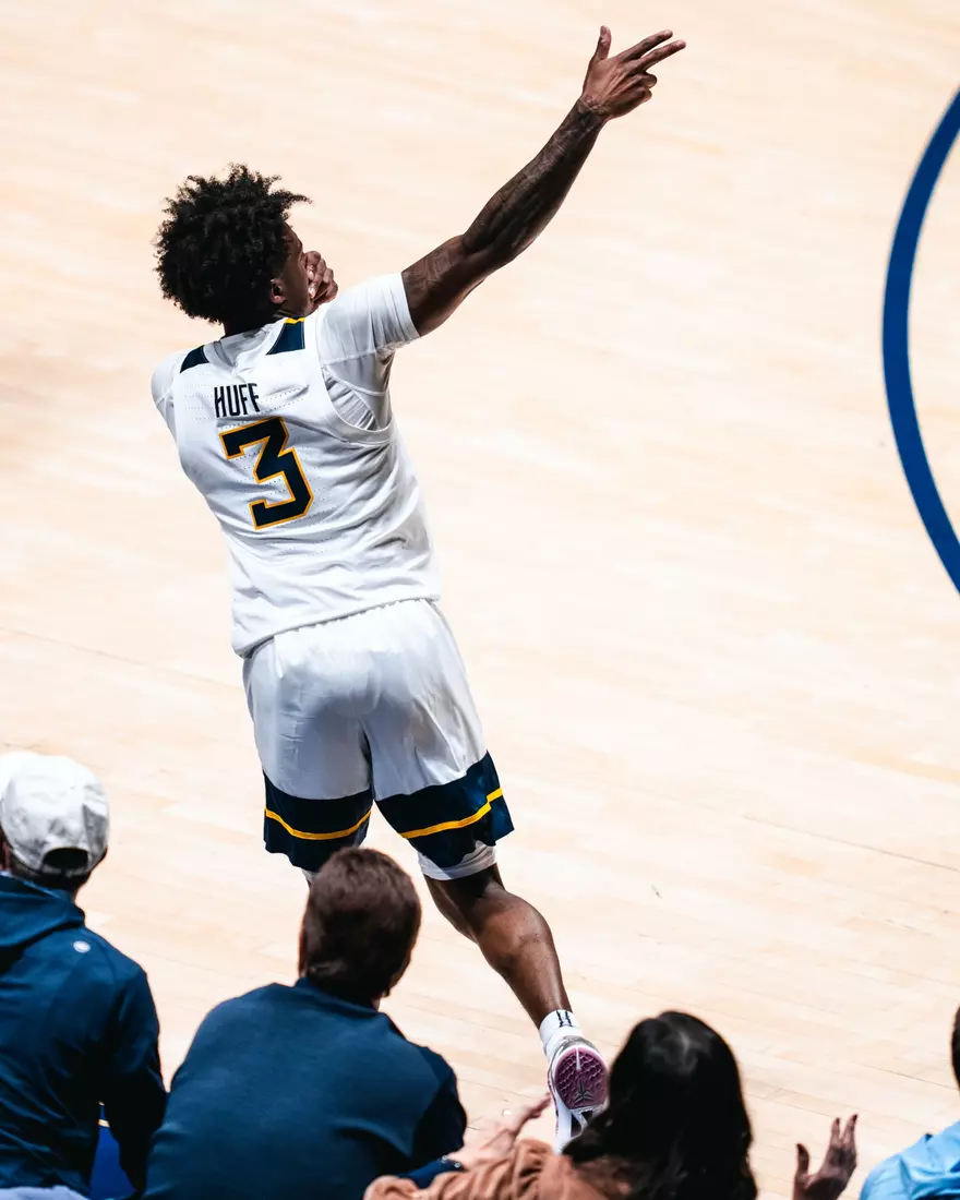 West Virginia battles Cincinnati in its Big 12 Conference home opener at Hope Coliseum on Jan. 6, 2026.