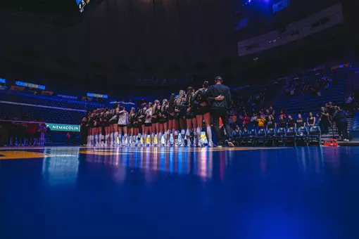 WVU Volleyball team sings Country Roads after defeating Cincinnati in four sets on Oct. 16