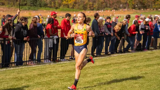 Lexi Lamb competes at the Nuttycombe Invitational