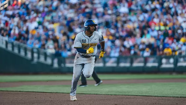 Sean Smith runs the bases against North Carolina