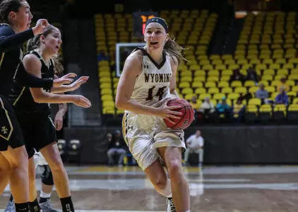Wyoming Basketball Earns Road Win, 67-42, over Montana Image