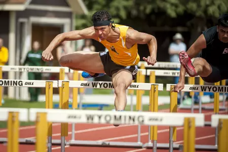 Charles Paces Wyoming on Final Day of MW Meet Image