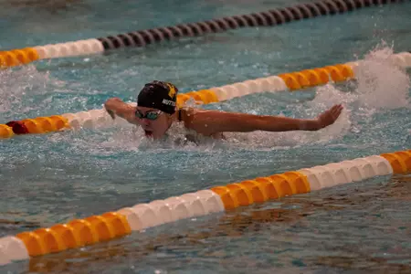 Sophie Nutter swimming