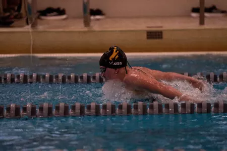 Abigail Bruss swimming