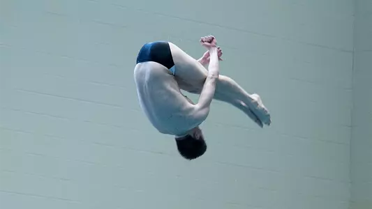 Jonah Mann diving