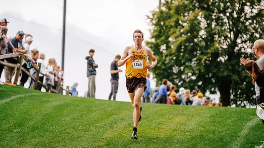 Jacob White running at Roy Griak Invitational