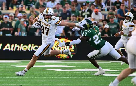 Wyoming tight end Isaac Schoenfeld at Colorado State.