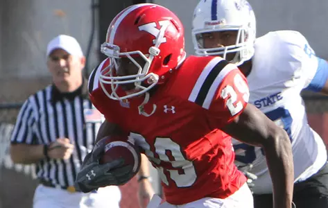 Dominique Barnes runs