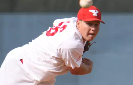 Aaron Swenson pitches