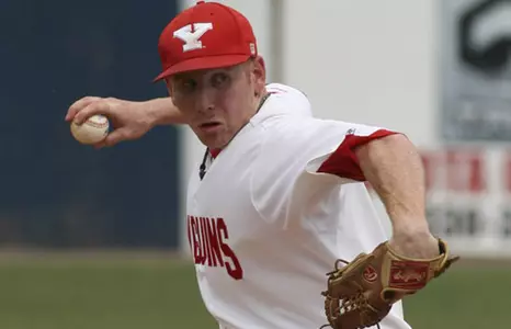 Kevin McCulloh pitches