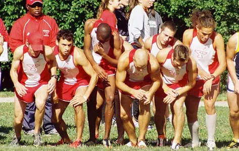 YSU Men’s Cross Country team bunched together at the starting line