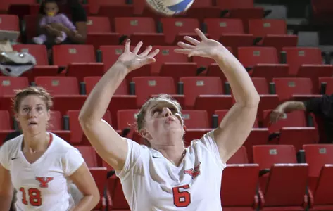 Errors Cost Volleyball in Three-Set Loss to Milwaukee Image