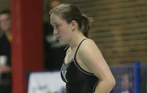 Casey Hill Wins 1-Meter Board in Double Dual Image