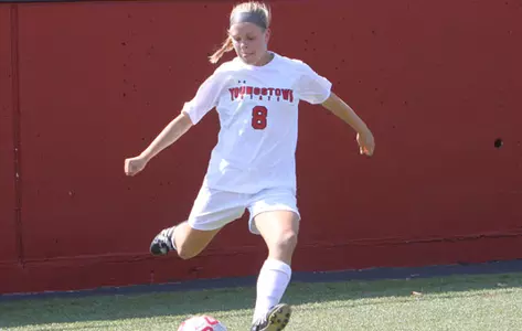 Soccer Falls to Detroit, 2-0 Image