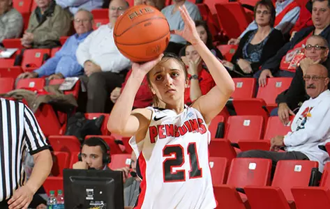 Cincinnati Pulls Away Late to Beat YSU, 57-46 Image