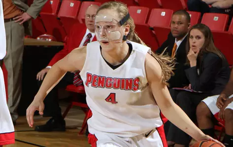 Cold Stretches Doom Penguins in 70-62 Loss at UIC Image