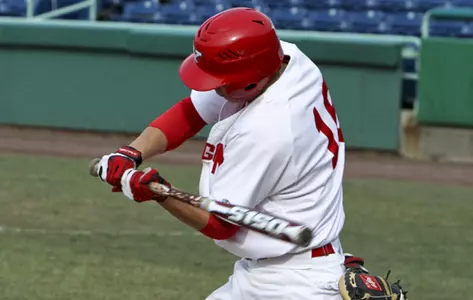 Baseball Can't Capitalize Late in 6-5 Loss at UIC Image