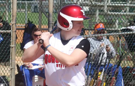 Rumph's 10th-Inning Single Lifts Softball to Split Against Butler Image