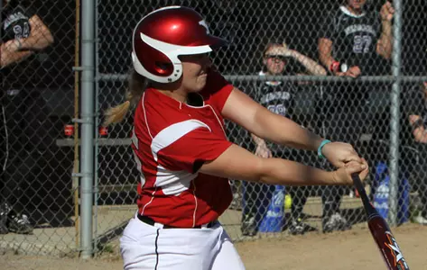 Softball Drops Series Finale to Valparaiso, 7-0 Image
