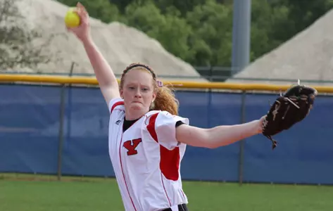 Thomas Breaks All-Time Hits Record as Softball Advances Past Green Bay, 8-4 Image