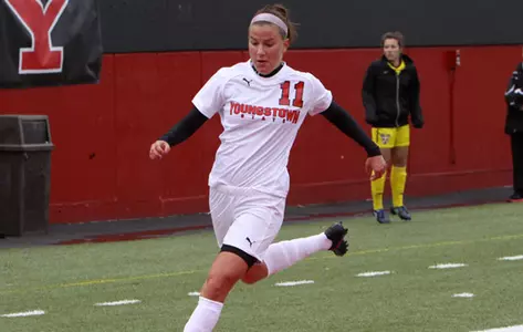 Rachel Morrison's Goal Lifts Soccer to 3-2 Win over Robert Morris, Improves to 2-0 Image