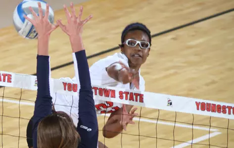 Volleyball Drops Four-Setter to Loyola Image