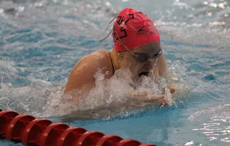 Penguins Drop Dual Meet to UIC; Three Win Events Image