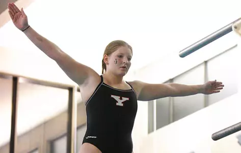 Dow, Stafford Win Twice in Dual Meet at Green Bay Image