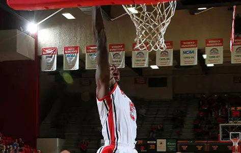 Men's Basketball Seeks First Horizon League Win at Loyola Saturday Image