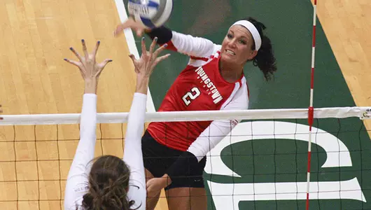 Volleyball Hangs on to Beat Cleveland State in Five Sets Image