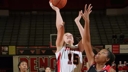 Women's Basketball Falls to Cincinnati, 83-62 Image