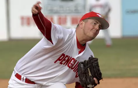 Baseball Drops Third Game in Samford Series Image