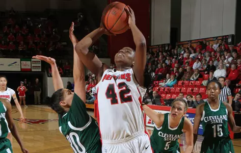 Brown Pours in 31 Points As Penguins Advance With 69-62 Win Image