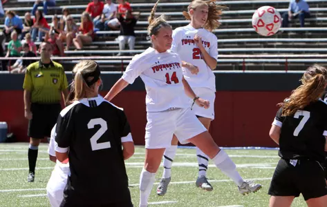 Dowd's Last Minute Header Lifts Soccer to 2-1 Win Over Niagara Image