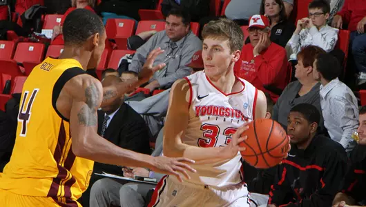Late Free Throws Lift Oakland Past Penguins, 86-85 Image