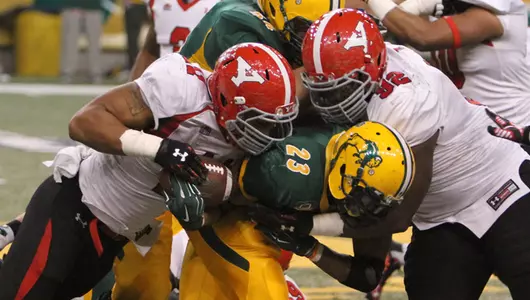 Penguins Season Ends With 38-14 Loss at No. 3 North Dakota State Image