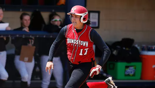 Softball Drops 7-1 Decision to UNC-Wilmington Image