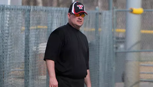 Softball Gains Split Saturday at Winthrop Tournament Image
