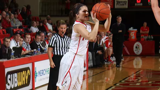 Balanced Effort Leads Penguins to 71-54 Win at Niagara Image