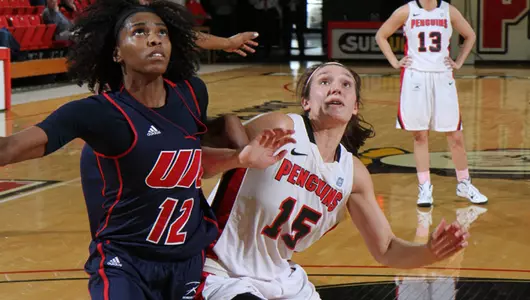 Penguins Fall to UIC in Overtime, 66-63 Image
