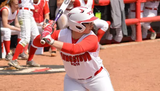 Penguins' 14-Hit Barrage Leads to Doubleheader Split at UIC Image