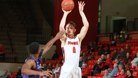 Men's Basketball Falls to Ohio State, 77-40 Image