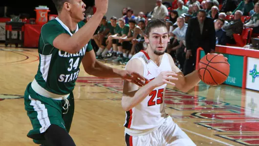 Three Score in Double Figures As Penguins Fall to Cleveland State Image