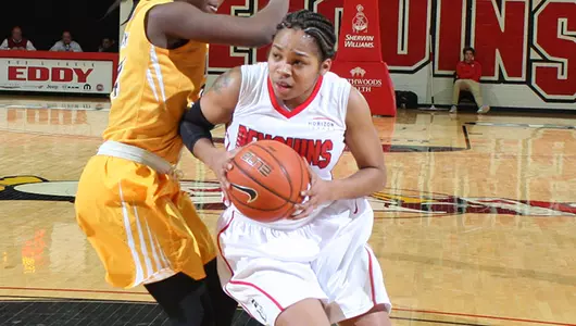 Four Notch Double Figures As Penguins Cruise Past Valparaiso Image