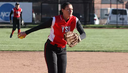 Geanangel Fires Two-Hitter to Complete Softball Sweep of Valpo, 3-0 Image