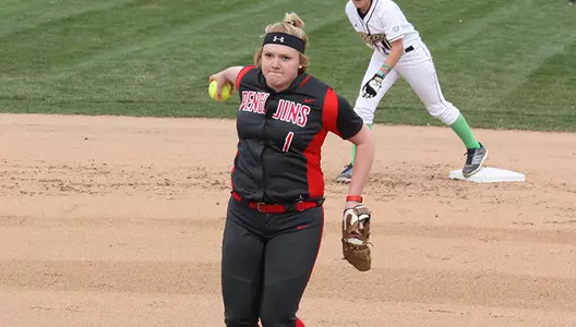 Softball Earns Split at Oakland on Friday Image
