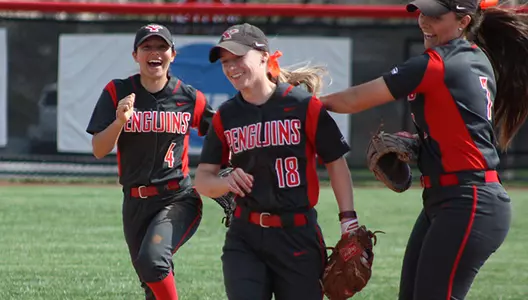 Softball Splits Doubleheader With Northern Kentucky Image